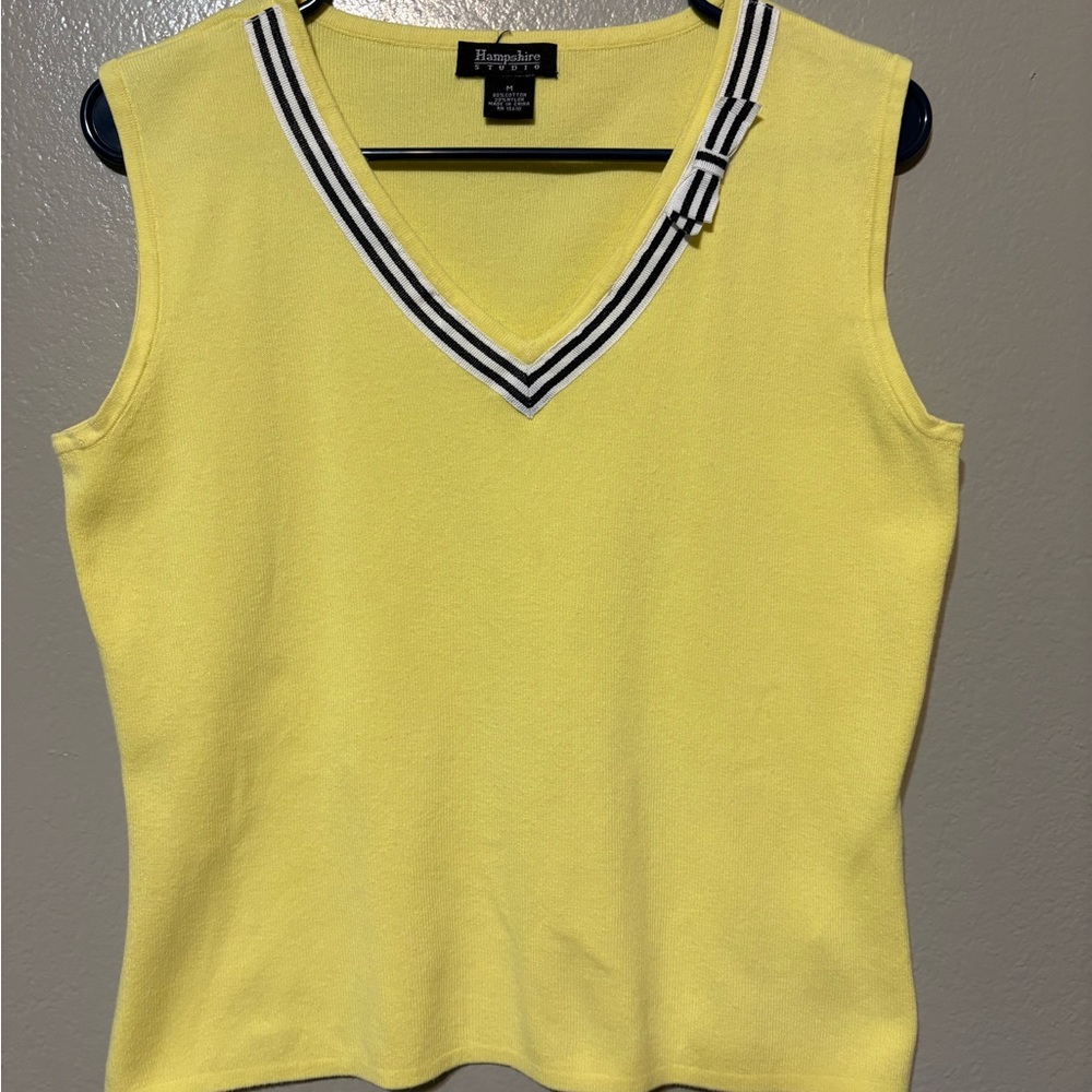 Preppy, Hampshire Studio Sleeveless V-Neck‎ Knit Top - Yellow Size M